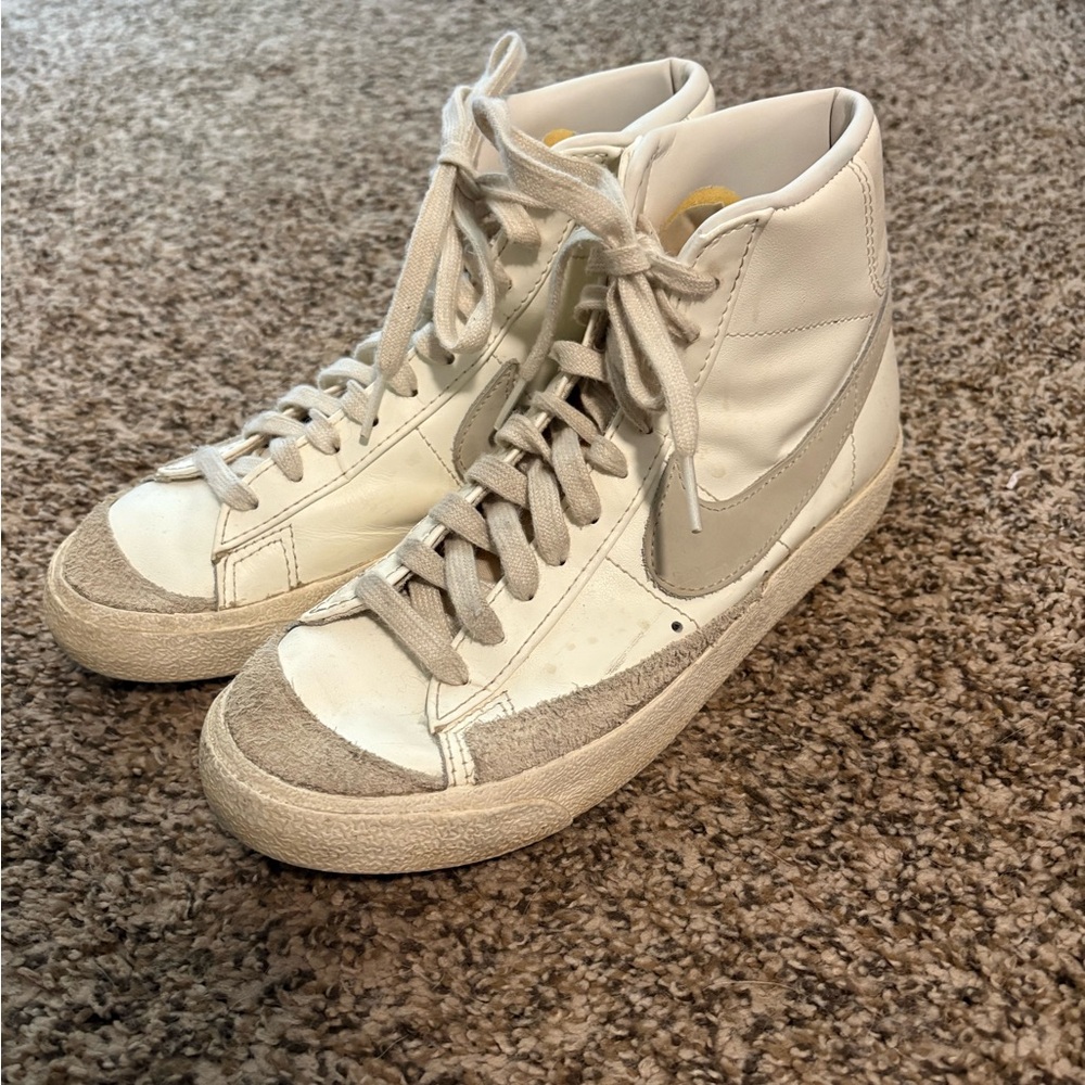 Nike Women's White and Gray High-Top Sneakers